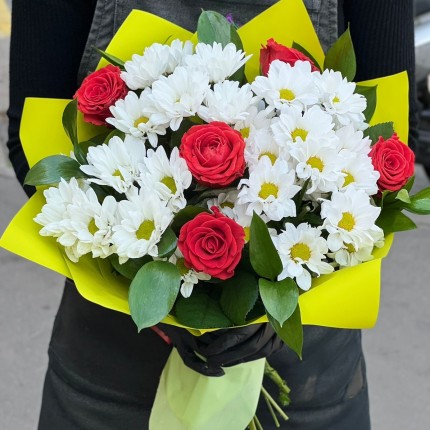 Букет с розами и хризантемами "Волшебство" - заказ с достакой с доставкой в по Зиме