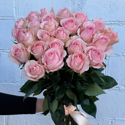 Букет из нежных розовых роз - купить с доставкой в по Зиме